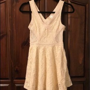 H&M size 2 NWT ivory lace dress